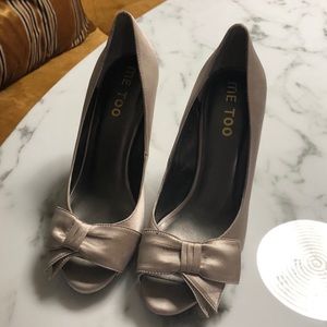 Gold, satin peep-toe heels